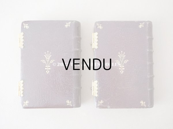 画像3: 1873年 アンティーク 小さなミサ典書 ゴールドの装飾　 (3)