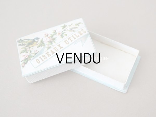 画像4: アンティーク 薔薇と鳥の小さな紙箱　パウダーブルーの縁取り  (4)