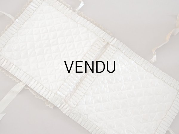 画像8: アンティーク シルク製 ハンキーケース モノグラム刺繍入り　レースの縁取り ハンカチ用ポシェット (8)