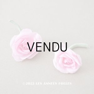 画像: アンティーク  小さな薔薇の布花 2ピースのセット　ピンク