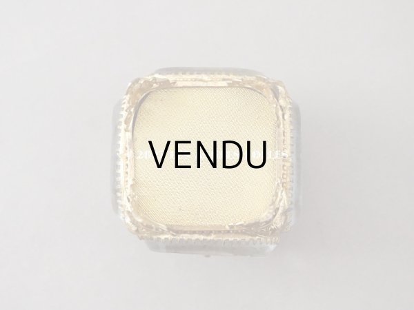 画像6: 19世紀末 アンティーク ジュエリーボックス 　ワインレッドのシルク製クッション　ロカイユ装飾の脚 (6)