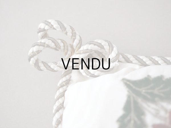 画像7: 19世紀 ナポレオン3世時代 アンティーク シルク製 ハンキーケース クッション付　刺繍入り　 ハンカチ用ポシェット (7)