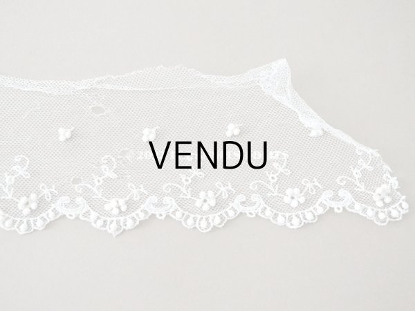 画像13: アンティーク 小さなポンポン付 レース 4.4m  幅7.7~11.5cm (13)