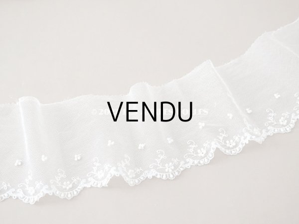 画像6: アンティーク 小さなポンポン付 レース 4.4m  幅7.7~11.5cm (6)