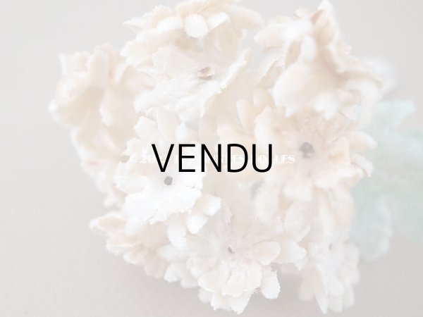 画像4: アンティーク ベルベットの布花　 淡いキャメル＆オフホワイト (4)