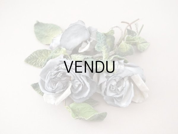 画像2: アンティーク 3輪の薔薇の大きな布花 グレー　 (2)