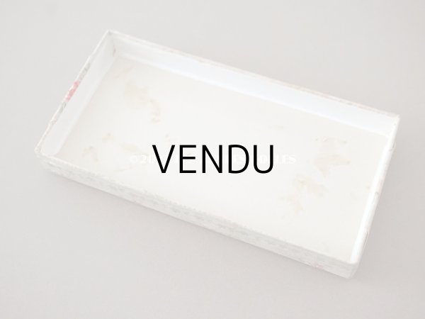 画像7: 1900年代 アンティーク お菓子箱 薔薇と勿忘草のリース (7)