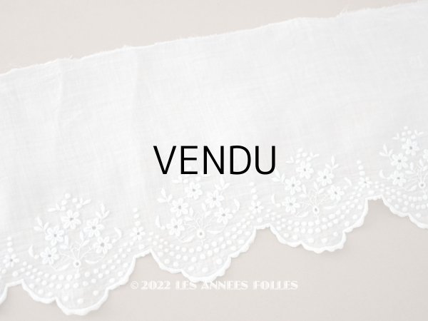 画像1: アンティーク 幅広 花模様のホワイトワークのレース 手刺繍 78cm 幅17cm (1)