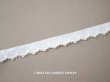 画像1: アンティーク スカラップトリム 刺繍入り オフホワイト　1.2cm幅  (1)
