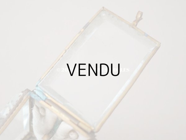 画像10: 19世紀末 アンティーク ジュエリーボックス 　グレイッシュブルーのシルク製クッション　懐中時計 (10)