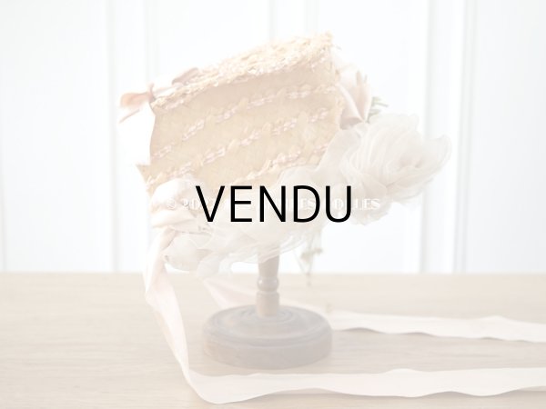 画像4: 19世紀 アンティーク  大きなピンクのリボンが結ばれた 貴婦人の帽子　ボンマルシェ百貨店　-AU BON MARCHE - (4)