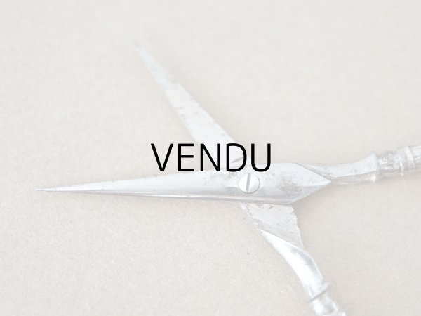 画像14: 1900年頃 アンティーク シルバー製 リボン＆花のガーランド ソーイングセット 裁縫道具 (14)