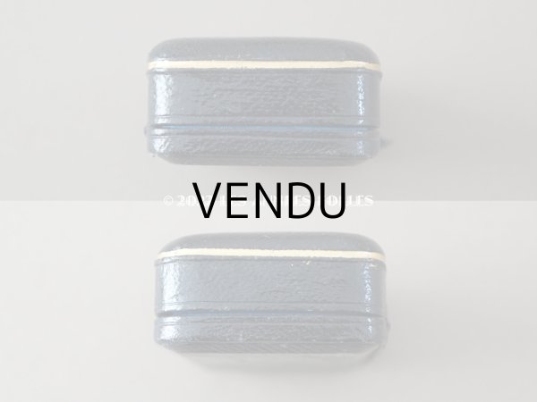 画像4: 19世紀末 アンティーク 本革製 イニシャル入り ブローチ用ボックス　黒 ジュエリーボックス (4)