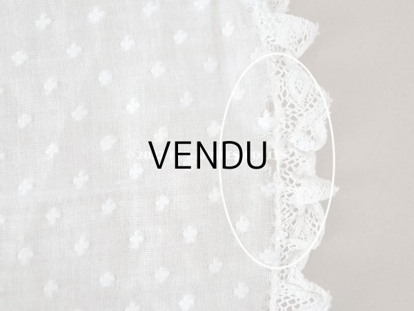 画像11: アンティーク  とても小さな花刺繍入り コットン生地  34.5×46.5cm (11)