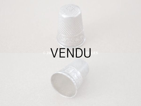 画像15: 1920年代 アンティーク リボン＆ローズパニエ柄 ソーイングセット 裁縫道具 (15)