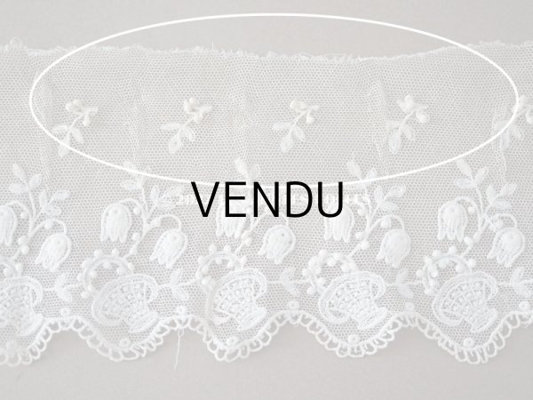 画像13: アンティーク 鈴蘭の刺繍入りレース　エクリュ　104cm (13)