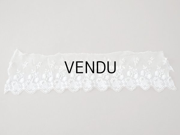 画像11: アンティーク 鈴蘭の刺繍入りレース　エクリュ　104cm (11)