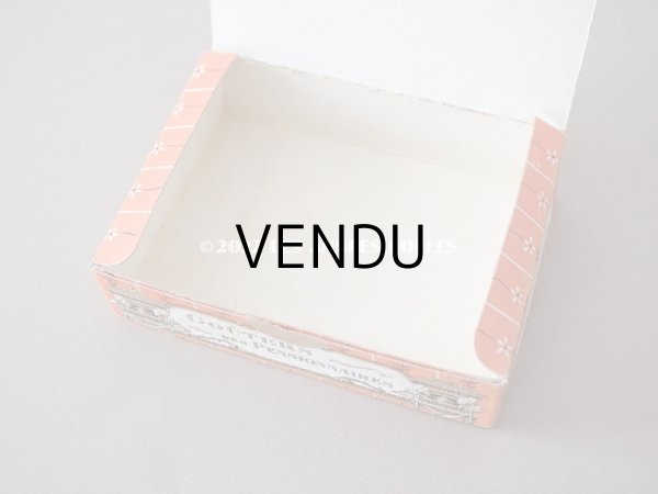 画像8: アンティーク 『 マルキーズ・ ドゥ・セヴィニエ 』のお菓子箱 LES GOUTERS AU CHOCOLAT DE ROYAT - MARQUISE DE SEVIGNE PARIS - (8)