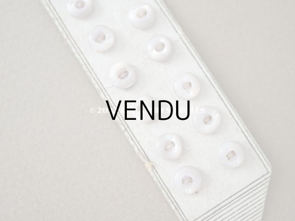 画像9: 1920年 アンティーク マザーオブパール製 極小 ボタン 乳白色 6mm 12ピース シェルボタン  (9)