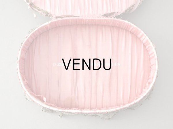 画像17: アンティーク シルク製　ロココモチーフ＆花かごのレース&ロココトリム カルトナージュボックス  (17)