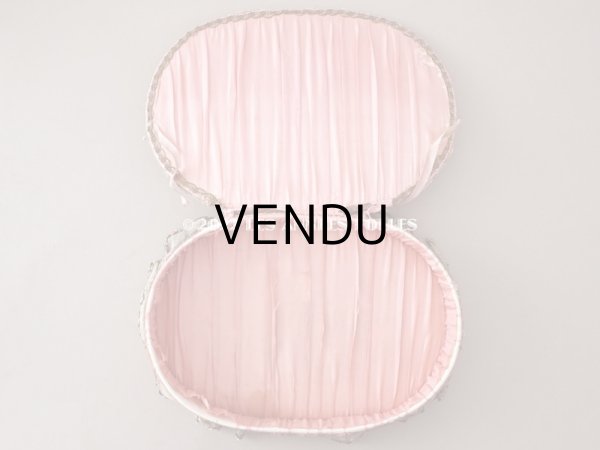 画像15: アンティーク シルク製　ロココモチーフ＆花かごのレース&ロココトリム カルトナージュボックス  (15)