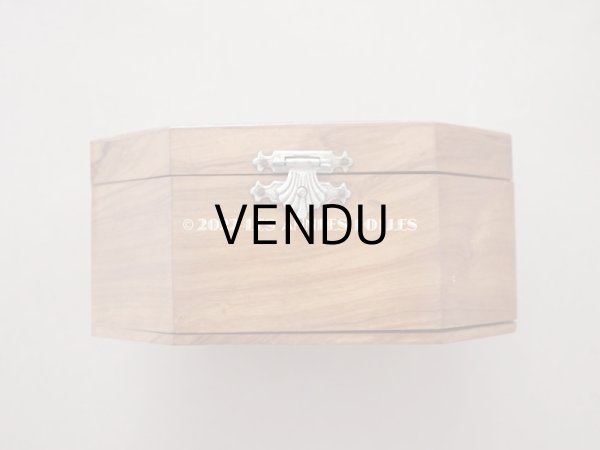 画像12: アンティーク モシュリンヌ　鈴蘭のジュエリーボックス パウダーブルーのシルク製クッション (12)