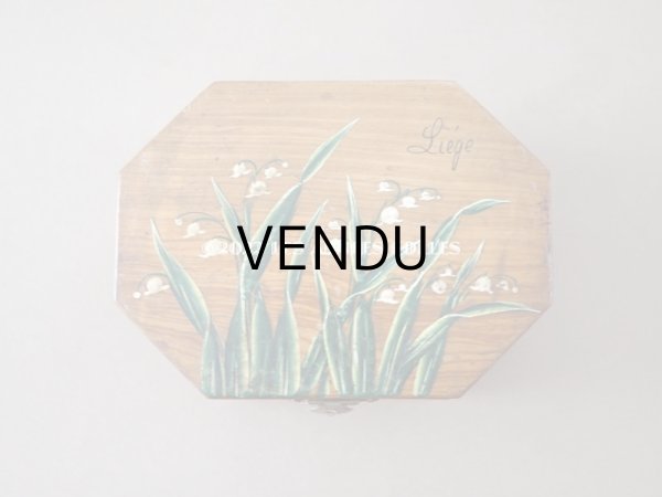 画像4: アンティーク モシュリンヌ　鈴蘭のジュエリーボックス パウダーブルーのシルク製クッション (4)