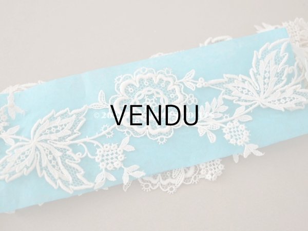 画像4: アンティーク　花モチーフのレース  約2.2cm 幅5cm (4)