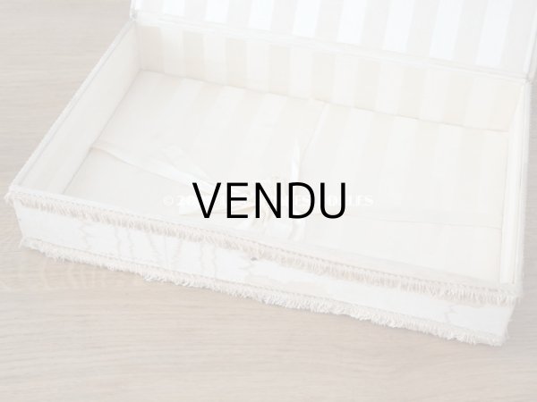 画像14: アンティーク 薔薇のロココモチーフのガーランド 大きなカルトナージュボックス パウダーピンク 48×32.5×9.5cm (14)