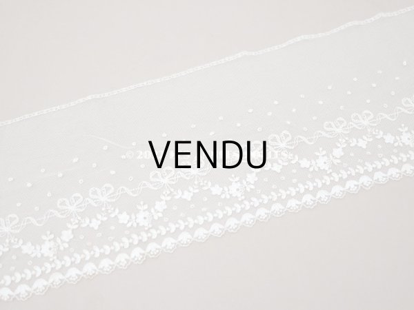 画像3: アンティーク リボン＆花のガーランド 小さなポンポン付 幅広レース   幅18cm (3)