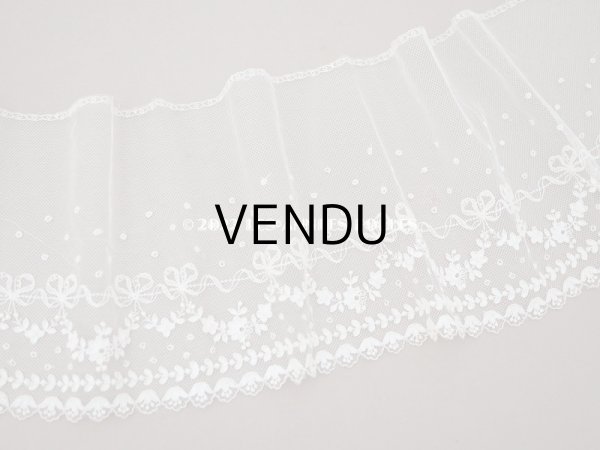 画像10: アンティーク リボン＆花のガーランド 小さなポンポン付 幅広レース   幅18cm (10)