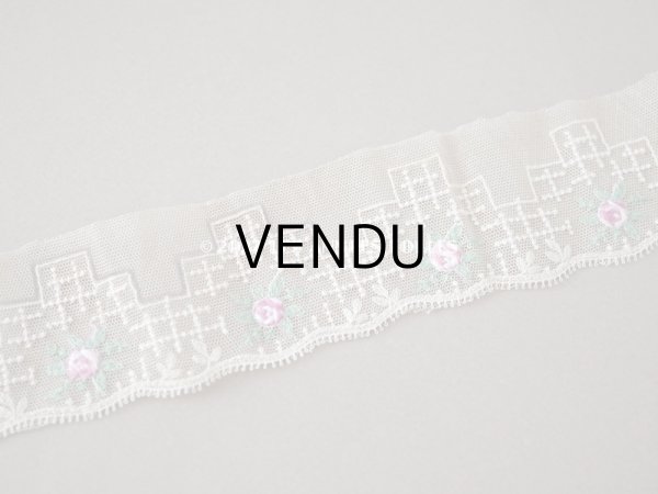 画像5: 1930年代  アンティーク ピンクの薔薇の刺繍入り 淡いベージュのレース　1.9m (5)