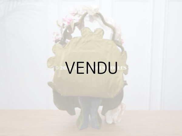 画像16: 1900年頃 アンティーク  グローブ・ド・マリエのパニエ型クッション  アイリスの花 (16)