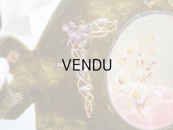 画像14: 1900年頃 アンティーク  グローブ・ド・マリエのパニエ型クッション  アイリスの花 (14)