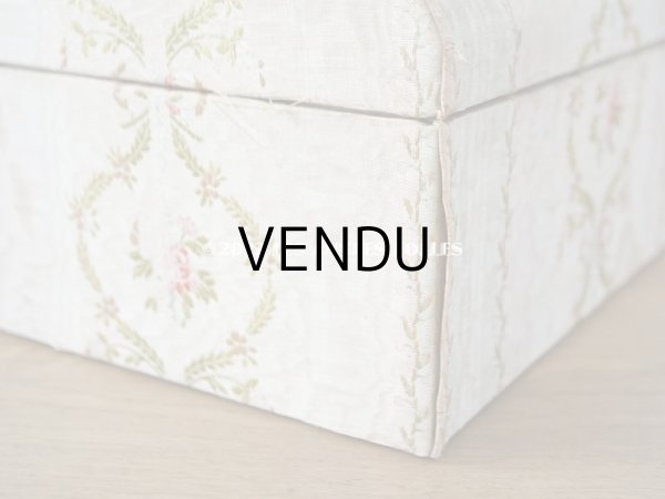 画像14: 18世紀 アンティーク 大きなコフレ　花模様のシルク地 (14)