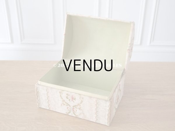 画像8: 18世紀 アンティーク 大きなコフレ　花模様のシルク地 (8)