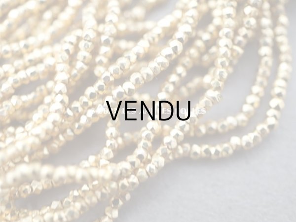 画像3: 【セール対象外】【クーポン対象外】1900年代 アンティーク メタル製 極小 カット入り ビーズ ゴールド メタルビーズ キャビアビーズ (3)