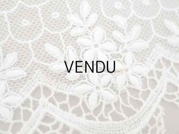 画像6: 【クリスマスセール2022対象外】アンティーク 花の刺繍入り 幅広レース   幅25.5cm (6)