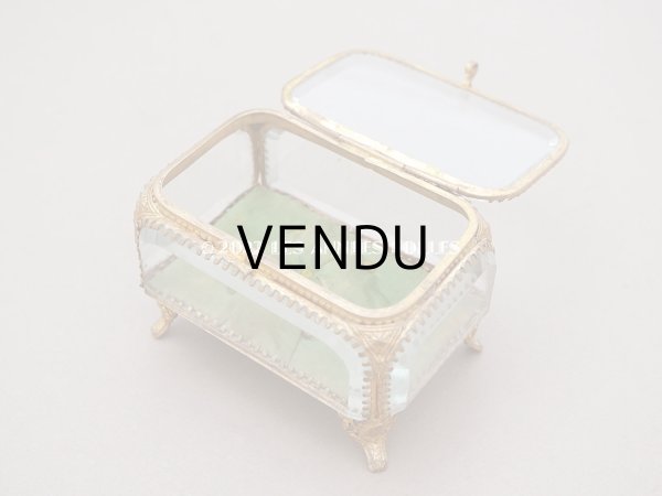 画像3: 【クリスマスセール2022対象外】19世紀末 アンティーク ジュエリーボックス グリーンのクッション ロカイユ装飾の脚 (3)