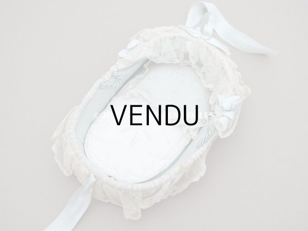 画像13: 【クリスマスセール2022対象外】アンティーク  ドールベッド & ドールドレスのセット ベビードール用　手縫い＆手刺繍＆手編みのレース (13)