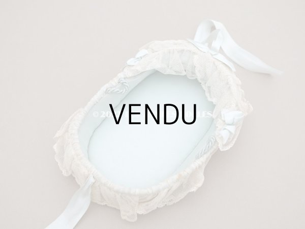 画像14: 【クリスマスセール2022対象外】アンティーク  ドールベッド & ドールドレスのセット ベビードール用　手縫い＆手刺繍＆手編みのレース (14)