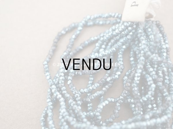 画像6: 1900年代 アンティーク メタル製 極小 カット入り ビーズ　ライトブルー　メタルビーズ キャビアビーズ P5 (6)