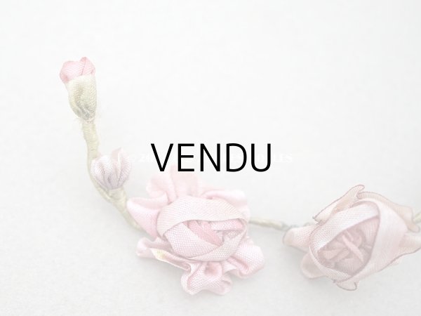 画像2: アンティーク シルク製 薔薇のロココモチーフ くすんだピンク (2)