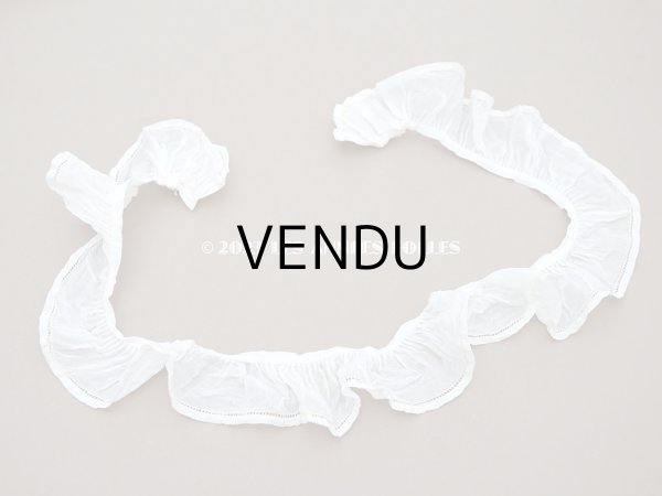 画像4: アンティーク コットンオーガンジーのフリルレース オフホワイト ドット＆ギャザー  64cm　5.4cm幅 (4)