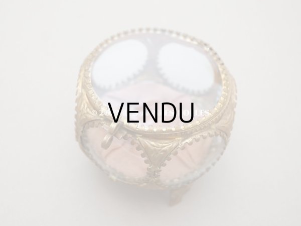 画像6: 19世紀末 アンティーク ジュエリーボックス 　スモーキーなピーチピンク シルク製クッション　 (6)