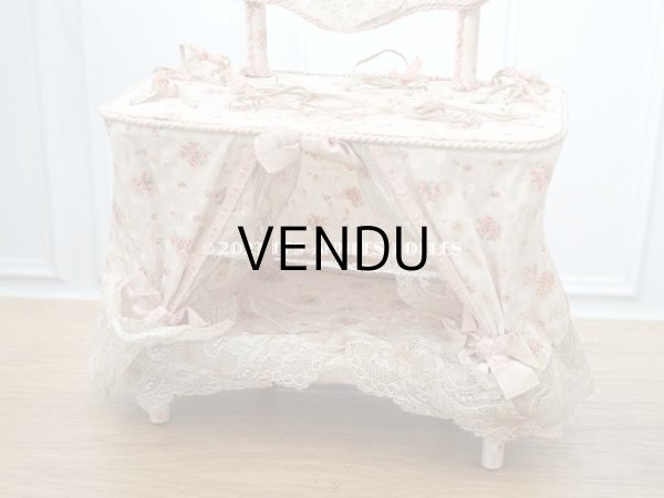 画像4: 【セール対象外】1900年代 カルトナージュラック コワフーズ 鏡台 ピンクの薔薇模様 子供用の玩具  (4)