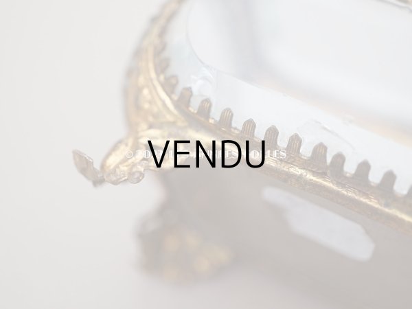 画像10: 19世紀末 アンティーク 小さなジュエリーボックス スモーキーブルーのクッション ロカイユ装飾の脚 (10)