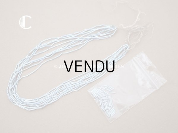 画像6: アンティーク 極小 スフレビーズ　 淡いメタリックブルー ライン入り 1×7mm 約480〜520ピース　吹きガラス製 ビーズ (6)