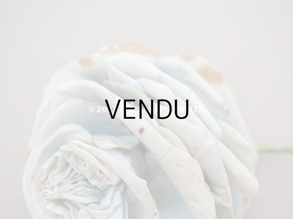 画像3: 1900年代 アンティーク　大きな薔薇の布花 パウダーブルー　クウォーターロゼット咲き (3)