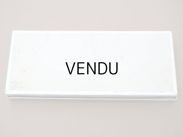 画像3: アンティーク プレザントワール 硝子の蓋のショーケース 初聖体の腕章入れ (3)